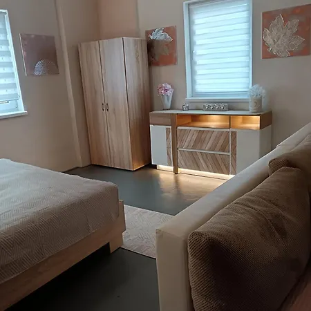 Clara * Štúrovo