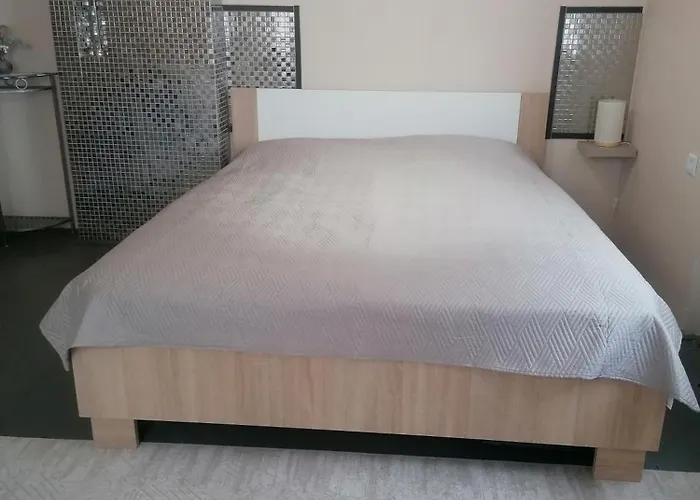 Clara Apartment